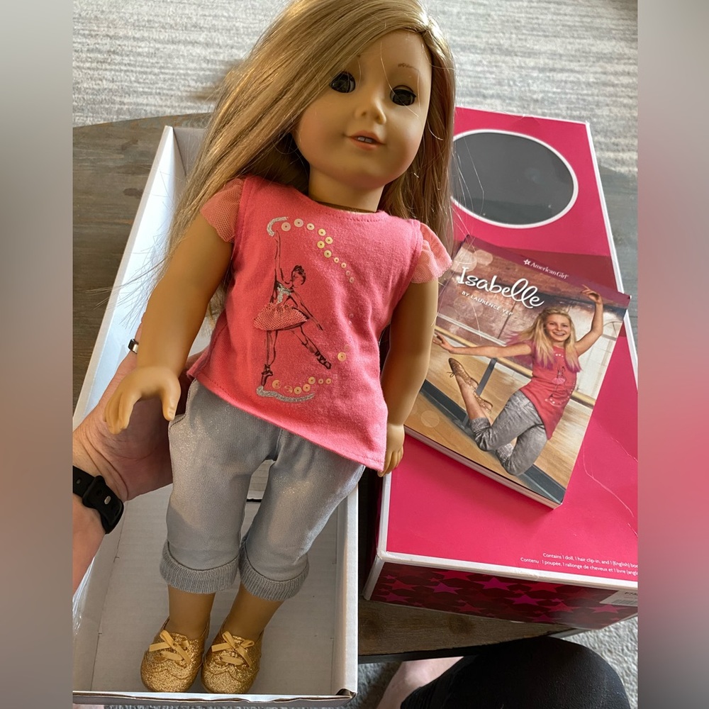 American Girl Isabella 18’ doll with book
